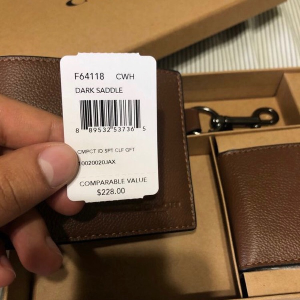 Men’s coach wallet, card holder, and key clip - Picture 5 of 5